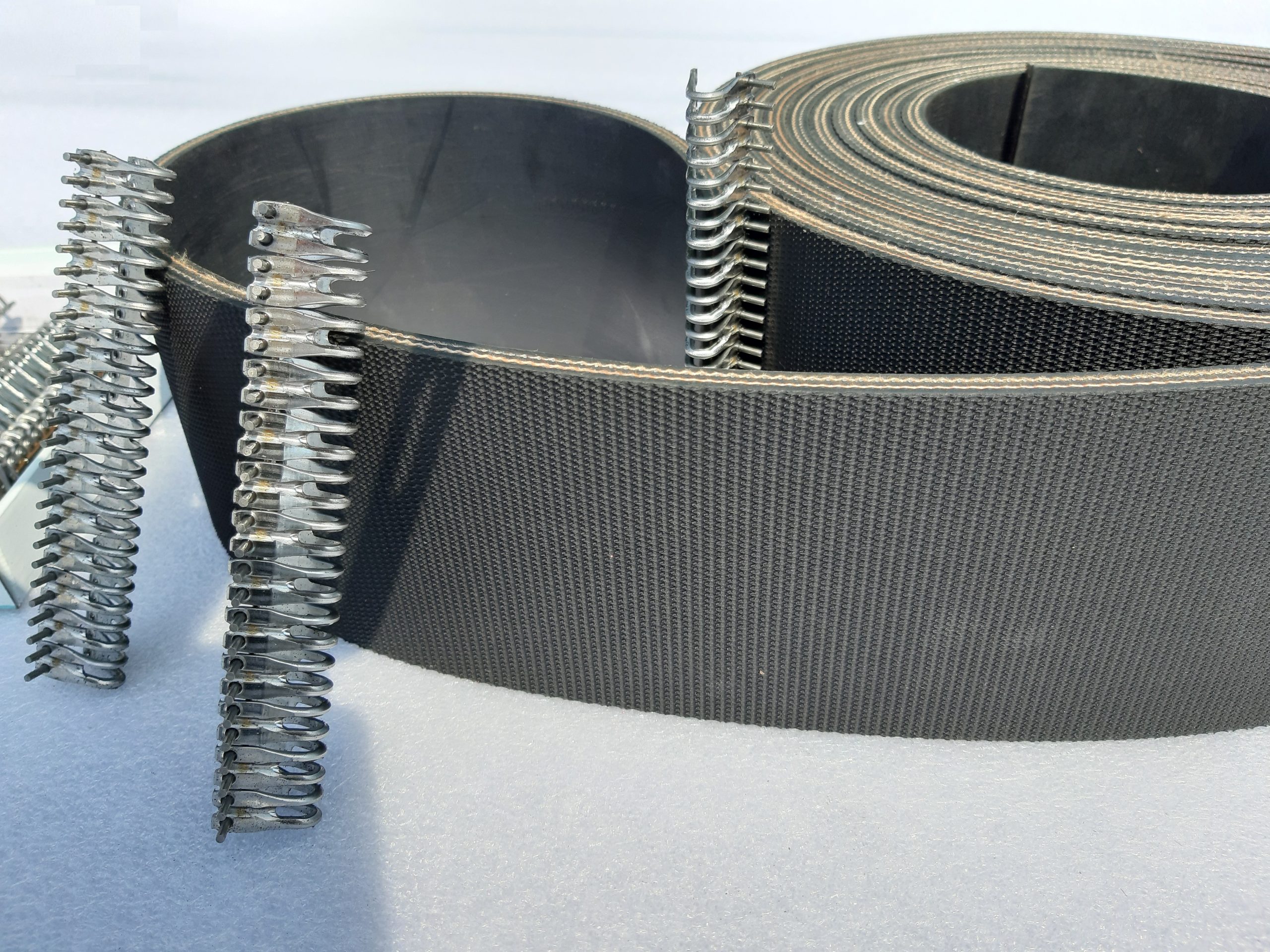 Conveyor Belts for Round Balers